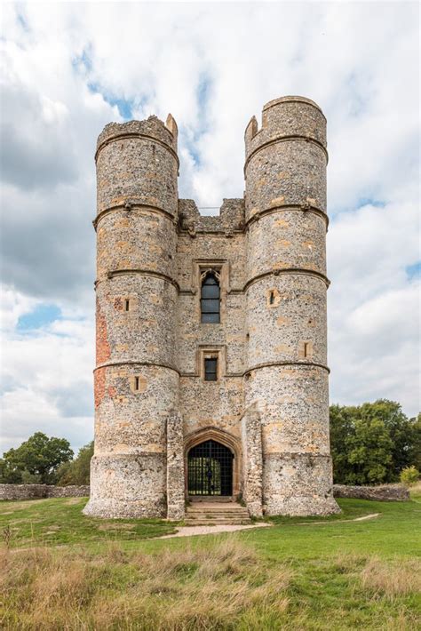 Donnington Castle | Opening Hours, Visitor Info | Castles History