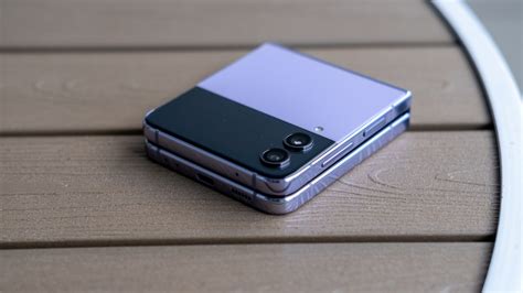 Samsung Galaxy Z Flip 4 review: Happy as a clamshell - Android Authority