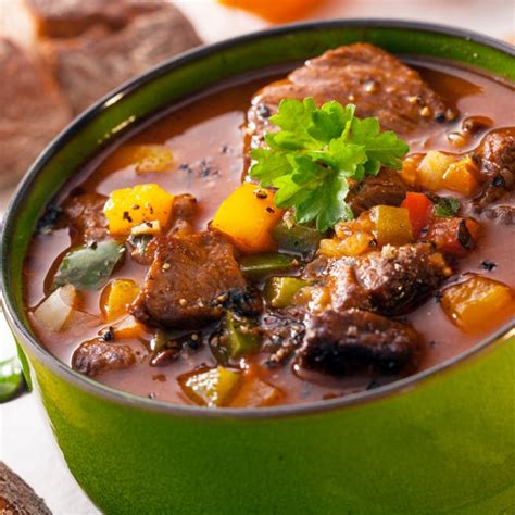 Recette daube de joue de bœuf aux olives vertes - Marie Claire