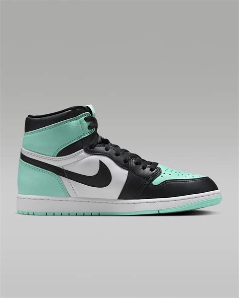 Air Jordan 1 Retro High OG Men's Shoes. Nike CA