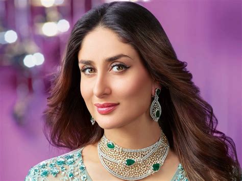 15 Amazing Kareena Kapoor Makeup Secrets And Beauty Tips For Glowing Skin | Fabbon