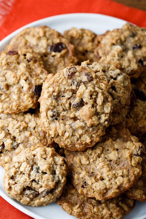 Chewy Oatmeal Raisin Cookies Recipe