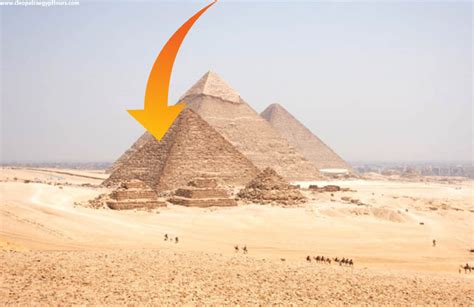 Pyramid of Menkaure | Menkaure pyramid | Giza Pyramids