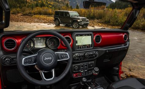 New Jeep Wrangler Interior Revealed