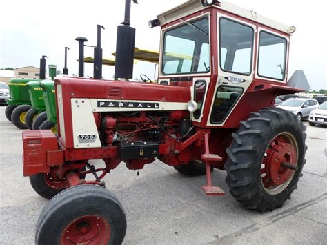 Farmall 706 | Tractors, International tractors, International harvester ...