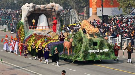 Republic Day 2023: Jammu And Kashmir Tableau Depicts New Era Of ...