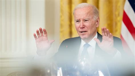 Biden Shuns a Super Bowl Interview With Fox, After All - The New York Times