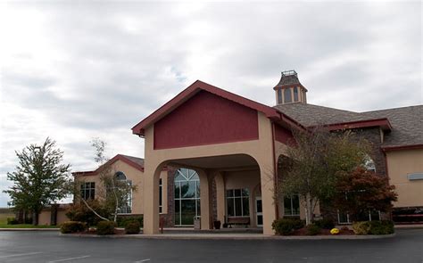 QUALITY INN & SUITES (Carthage) - Hotel Reviews, Photos, Rate ...