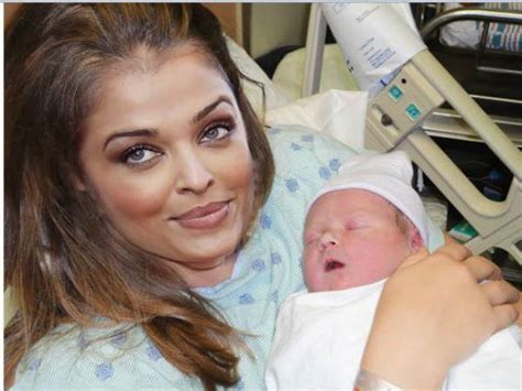 Aishwarya Rai Bachchan's baby girl's photo hits the net!!! - Filmibeat