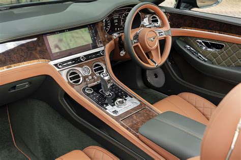 Bentley Mulliner Continental GT Cabriolet Equestrian Edition - Motorlegend