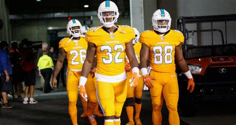 Miami Dolphins Color Rush Uniforms Gets Roasted On Twitter - Daily Snark