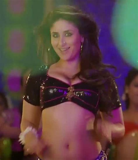 Kareena Kapoor Hot Item Song Fevicol Se in Dabangg 2 HD Pics