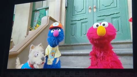 Sesame Street bloopers SDCC 2019 of Vidcon - YouTube