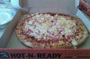 Calories in Little Caesars Hula Hawaiian Pineapple & Ham Pizza and Nutrition Facts