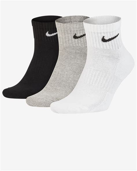 Nike Everyday Cushioned Training Ankle Socks (3 Pairs). Nike ZA