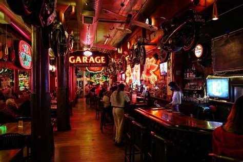 The 10 Best Dive Bars In Las Vegas