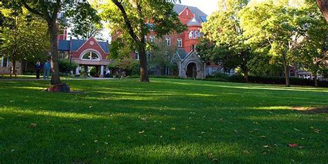 Macalester College (MC) Introduction and Academics - Saint Paul, MN