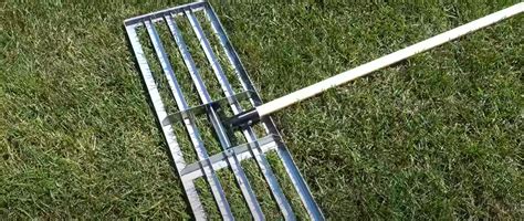 How to use a lawn leveling rake?