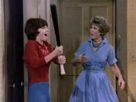 Laverne and Shirley theme song | Tv themes, Tv theme songs, Laverne & shirley