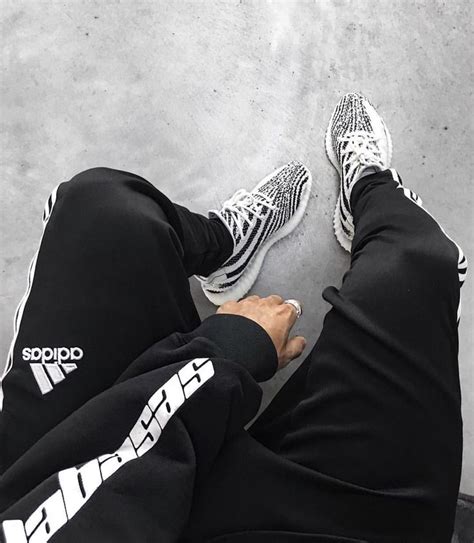 AmazingOutfits (With images) | Yeezy outfit, Adidas fashion, Yeezy shoes outfit