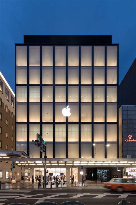 Foster + Partners models Apple Store Kyoto on traditional Japanese ...