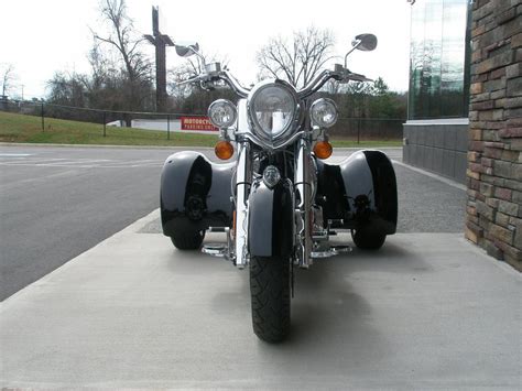 MOTORCYCLE 74: Indian trike