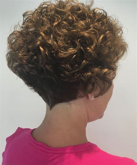 Tightly Permed Short Hair - Wavy Haircut