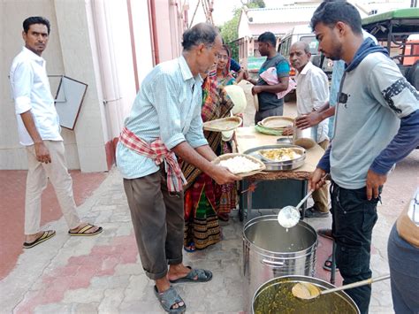 ISKM India Prasadam Distribution - International Sri Krishna Mandir News