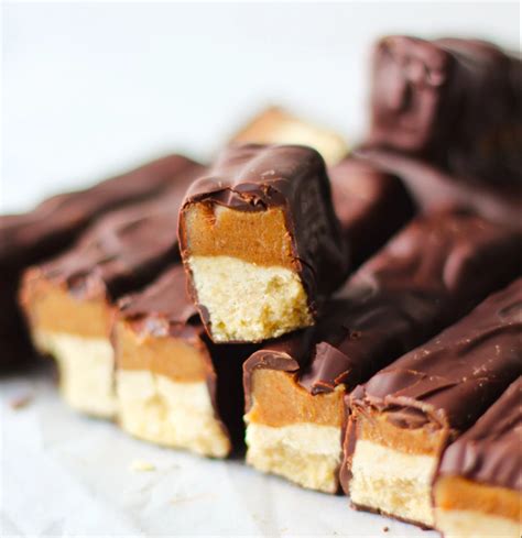 Healthy Vegan Caramel Chocolate Candy Bars | The Beet