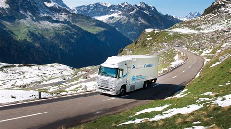 Hyundai Delivers First 7 XCIENT Hydrogen Trucks to Switzerland