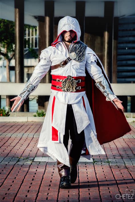 EZIO AUDITORE COSPLAY - Walking by xxDeiChAnXDD on DeviantArt