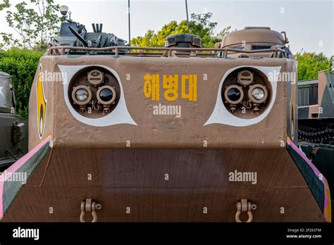 Seoul, South Korea. 27th May, 2017. Assault Amphibious Vehicle, Landing ...