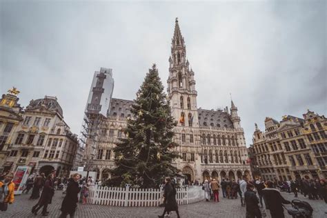 Brussels Christmas Market Guide 2023 (Events, Tips, Illuminations)