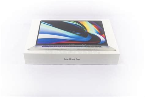 2020 MacBook Pro 16 Inch Box Editorial Image - Image of apple, computer ...