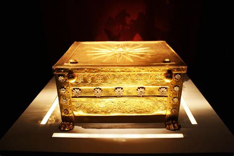 How to watch the golden coffin of Philip II in Thessaloniki