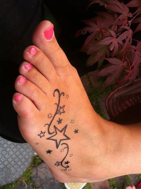 matching foot tattoos #Sleevetattoos | Foot tattoo, Star foot tattoos, Star tattoos