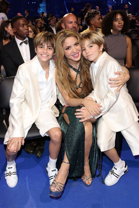 Shakira brings sons to Latin Grammys, features them in live performance - ABC News