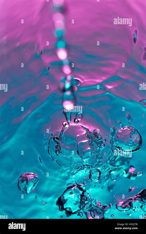 Color splash background hi-res stock photography and images - Alamy