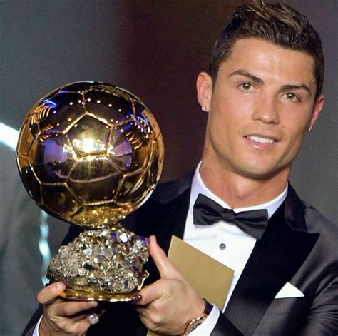 Cristiano Ronaldo wins Fifa Ballon d'or ~ KIUNO