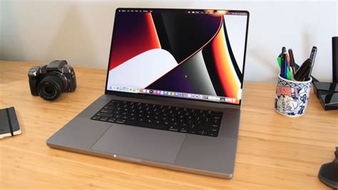 Apple MacBook Pro 16 M1 Max Review: Close to Perfect - Reviewed