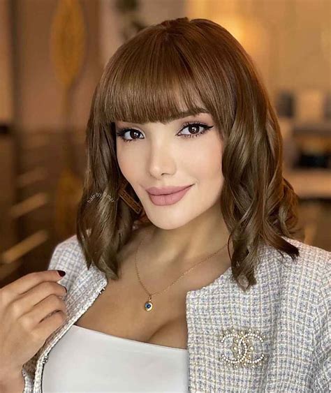 33 Best Short Hair with Bangs Hairstyle Ideas