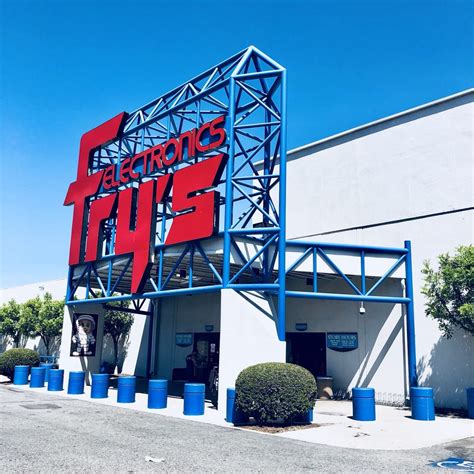 FRY’S ELECTRONICS - CLOSED - 309 Photos & 701 Reviews - Electronics - 3370 E La Palma Ave ...