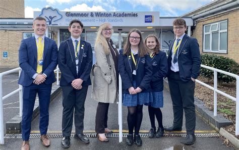 Students step forward to help cancer patients after charity's events ...