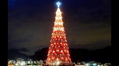 Top 10 Tallest and Biggest Christmas Trees in The World - YouTube