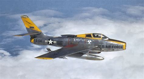 Un F-84F Thunderstreak endommagé dans un accident… de la route – L’Echarpe Blanche