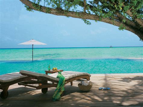 Taj Exotica Resort & Spa, Maldives Infinity Pool - My Maldives