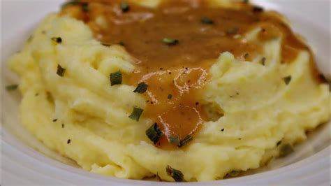 Easy Creamy Mashed Potatoes and Homemade Gravy recipe - YouTube