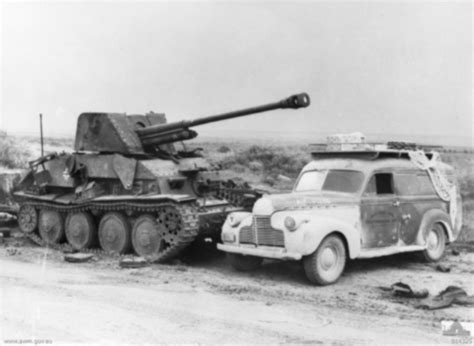 [Photo] Abandoned German Marder III tank destroyer in North Africa, 9 Feb 1943, photo 1 of 2 ...