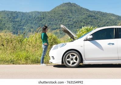 Car Broken Engine On Street People Stock Photo 763154992 | Shutterstock