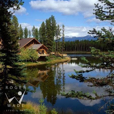 Pin von Mary Schultz Whipple auf Scenery | Architekturfotografie, Häuser am see, Blockhaus ...